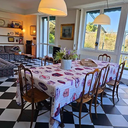 A Refuge In The Infinite Sea Apartment *