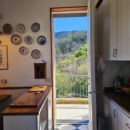 A Refuge In The Infinite Sea * Cavi di Lavagna