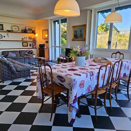 Lägenhet A Refuge In The Infinite Sea