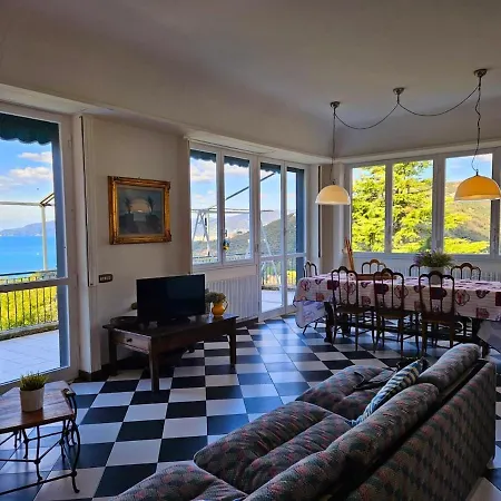 A Refuge In The Infinite Sea * Cavi di Lavagna