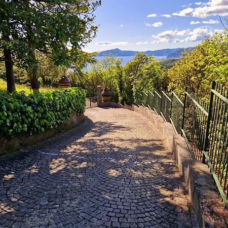 A Refuge In The Infinite Sea * Cavi di Lavagna