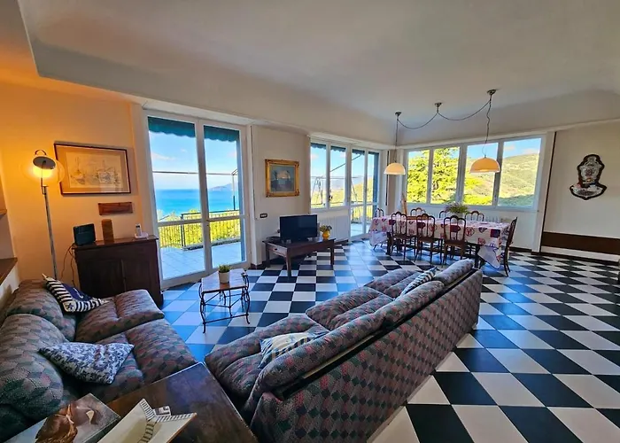 A Refuge In The Infinite Sea * Cavi di Lavagna